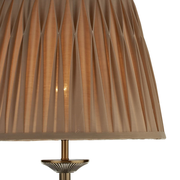 Podłogowa lampa do salonu Hatton HAT4975 z abażurem mosiądz