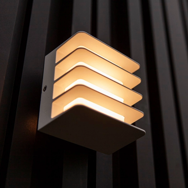 Zewnętrzna lampa ścienna GRIDY 5289401469 Lutec LED 14,5W 3000K IP54 biała