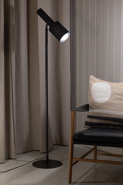 Lampa podłogowa stojąca Ozzy 108542 Markslojd reflektor czarny