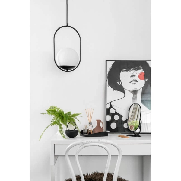 Łazienkowa lampa wisząca Koban KOB122PS0 szklana kula IP44 biała czarna