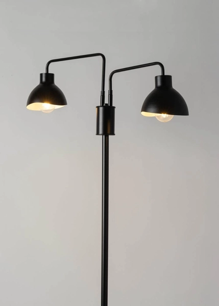 Industrialna lampa podłogowa Holi do salonu stojąca czarna