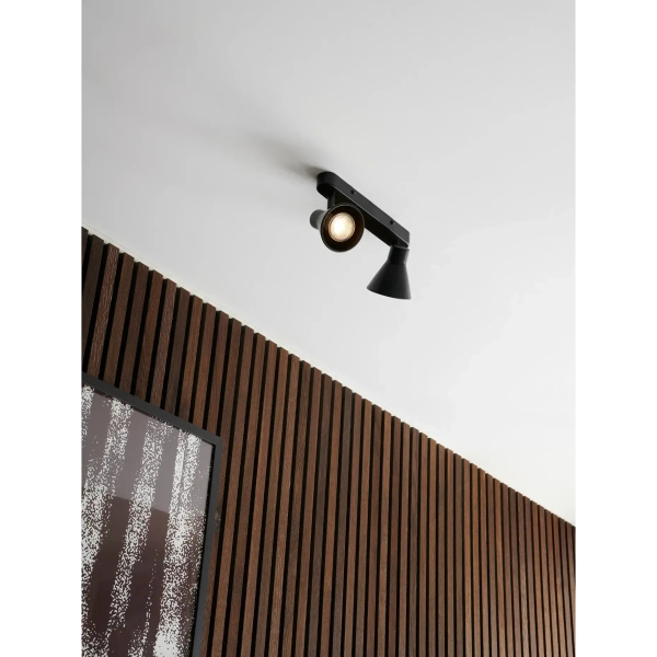 Metalowa lampa sufitowa Eik 45770103 regulowane reflektorki czarny