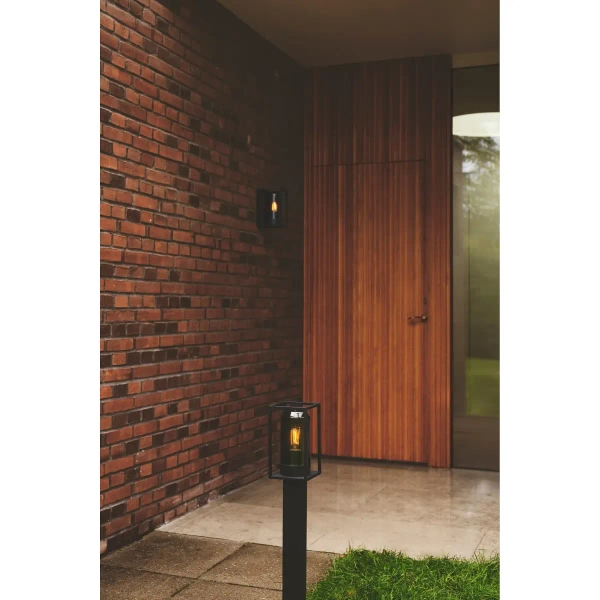 Elewacyjna lampa ścienna GRIFFIN 2218131047 IP44 przydymiony