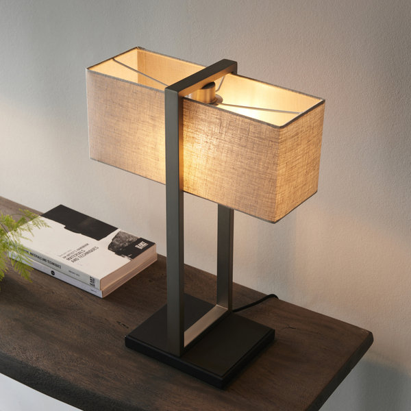 Modernistyczna lampa stołowa L&-193060 Light& rama płócienna nikiel