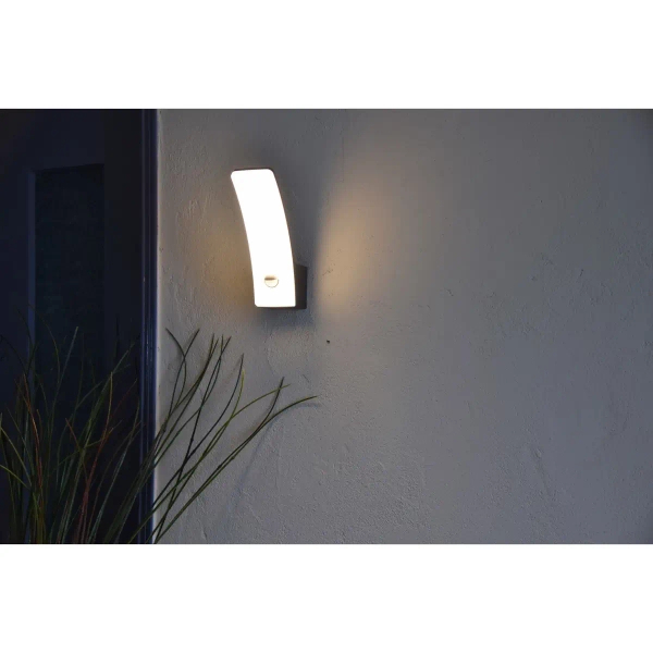 Elewacyjna lampa z czujnikiem KILO 5203902335 LED 11,5W 3000K IP44 szara