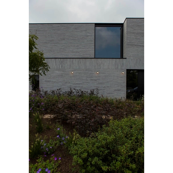 Zewnętrzna lampa ścienna LOOMA 5138002118 LED 7,8W 3000K IP54 biała szara