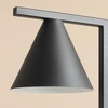 Biurkowa lampa z kloszem stożkowym Form 1108B1 Aldex metalowa czarna