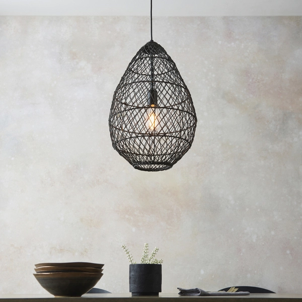 Wisząca lampa boho L&-198472 Light& kosz rattanowy czarna