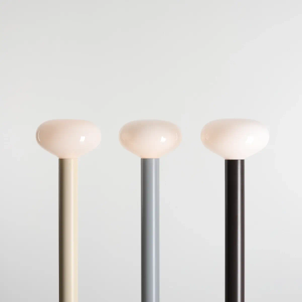 Podłogowa lampa skandynawska Flo Floor Grey 7000A22_M szara