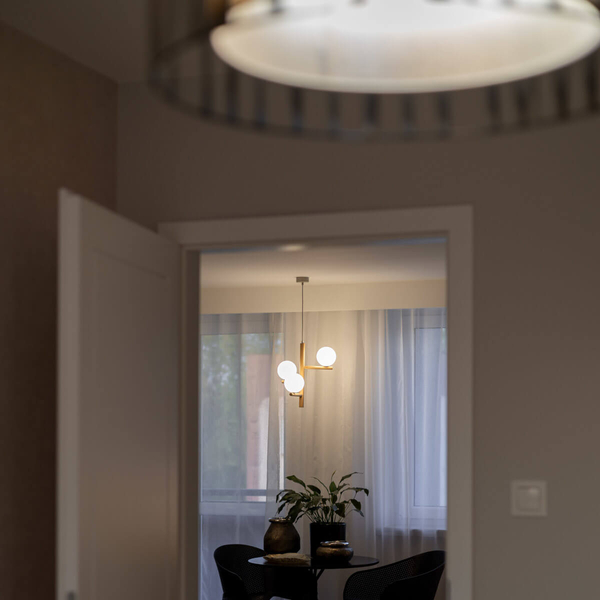 Zwisająca lampa do jadalni Estera 6799 ekologiczna drewniana biała