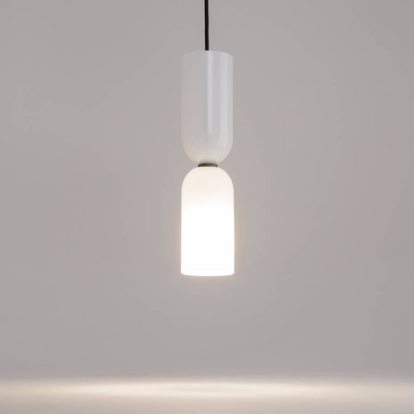 Zawieszana lampa Memory MOD177PL-01W Maytoni tubki do salonu czarna biała