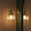 Kulista lampa ścienna L&-195507 Light& ball szklana złota przezroczysta
