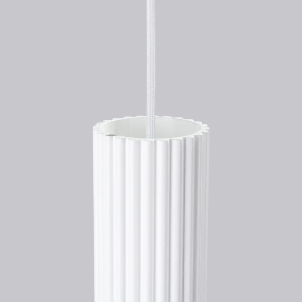Podłużna lampa wisząca Karbon SL.1535 minimalistyczna tuba biała