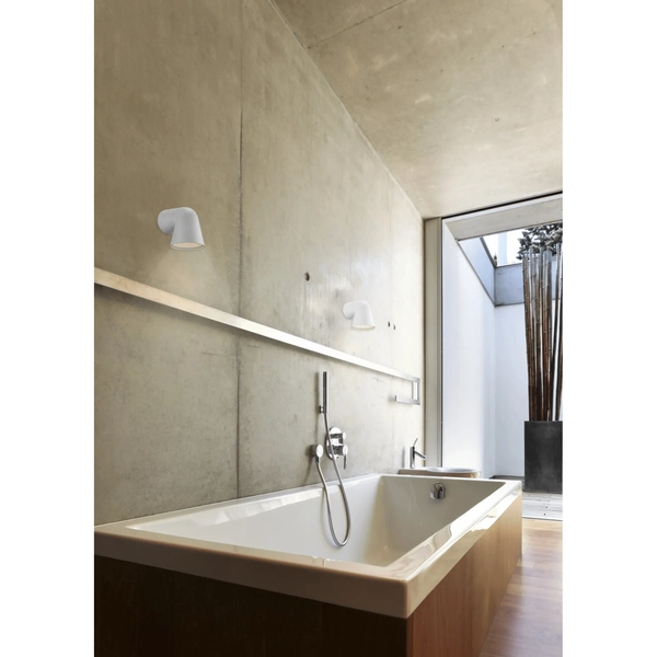 Ścienna lampa zewnętrzna FRONT 46801001 IP44 na elewację biały