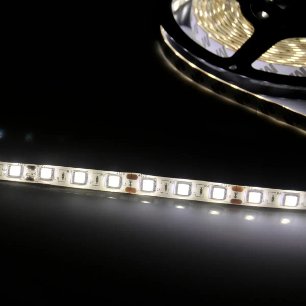 Pasek LED 28W 4000K 309044 Polux taśma 5 metrów 2400lm czarny