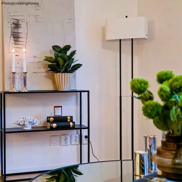 Biała lampa stojąca Luton podłogowa z abażurem do salonu