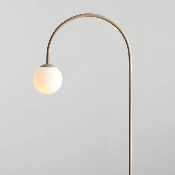 Stojąca lampa podłogowa do salonu UNA 1116A17 Aldex kulista beżowy