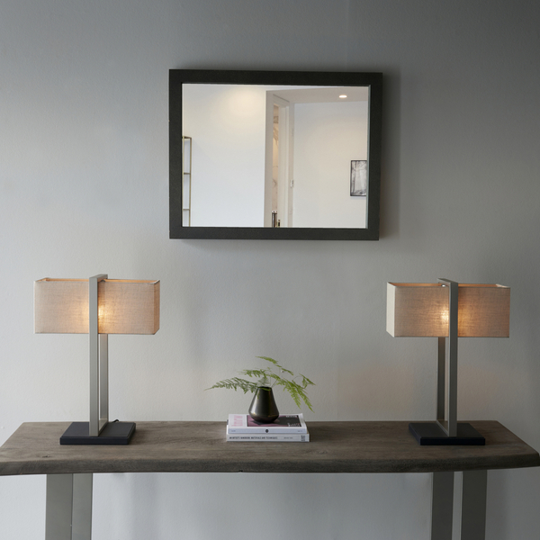 Modernistyczna lampa stołowa L&-193060 Light& rama płócienna nikiel