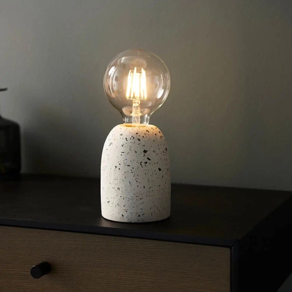 Skandynawska lampa stołowa Terrazzo 78181 lastrykowa biała