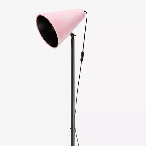 Podłogowa lampa metalowa CILLA 107928 Markslojd stożkowy klosz różowy czarna