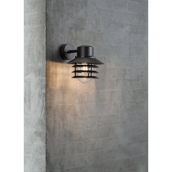 Naścienna lampa do ogrodu Vejers 74471003 metalowa IP54 czarna