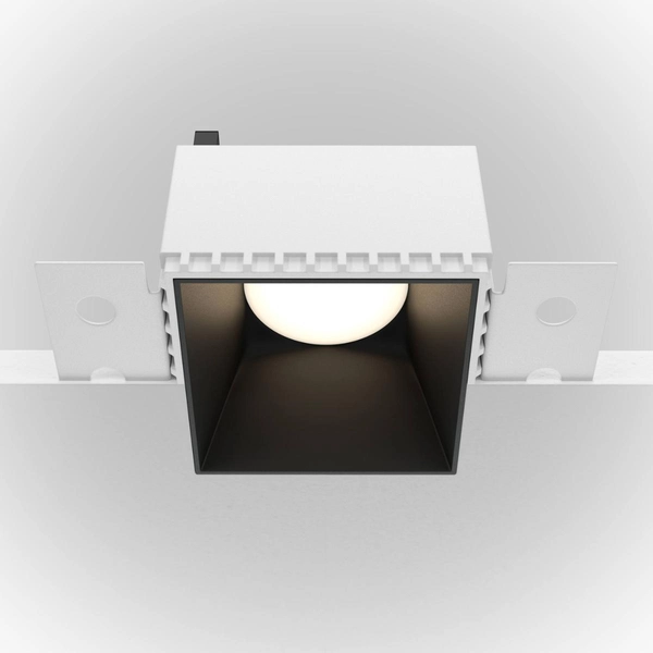 Wpuszczana lampa sufitowa Share DL051-01-GU10-SQ-WB czarna biała