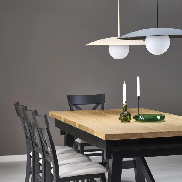 Lampa zwisająca nad stołem Slate 10910 owalny klosz mleczna kula beżowy