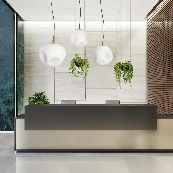 Dekoracyjna lampa zawieszana Cloe 11063105 Kaspa ball biała złota