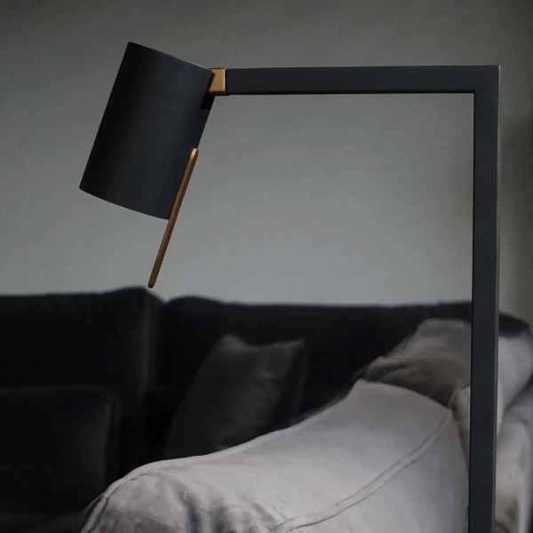 Stojąca lampa salonowa Lesley 03725/01/30 Lucide tuba metalowa czarna