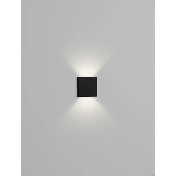 Kwadratowa lampa ścienna TENAVIA LE75342 LED 1W 3000K IP67 czarny