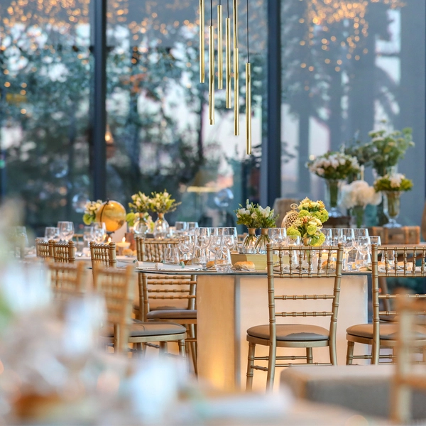 Lampa wisząca AKADI 0136 metalowa tuby zwis kaskada czarny złoty