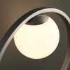 Lampa na komodę kula L&-192495 Light& ring przecierana srebrna