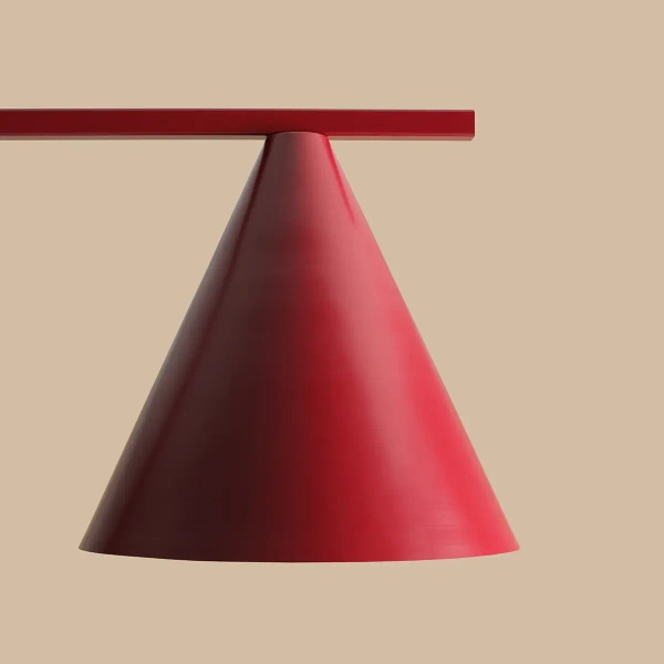 Stojąca lampa Form Floor 1108A15 Aldex w kształcie stożka czerwona