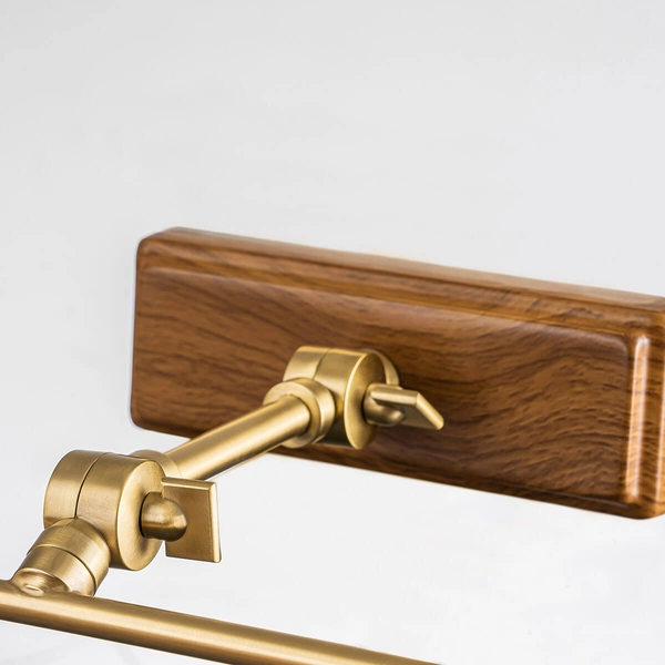 Przyścienna lampa Winchfield WINCHFIELD-PLM-AB-OAK mosiądz drewniana