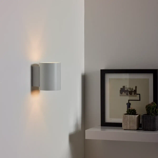 Ścienny kinkiet tuba XERA 23252/01/31 Lucide dół-góra do sypialni biały
