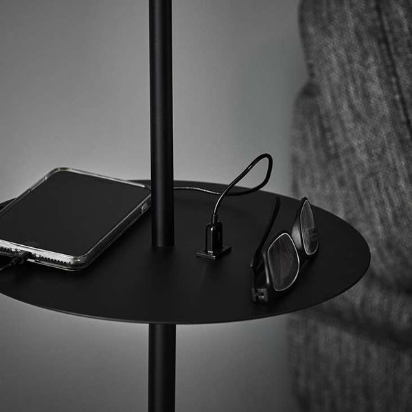 Stojąca LAMPA podłogowa LINEAR 107307 Markslojd metalowa OPRAWA z półką do salonu czarna
