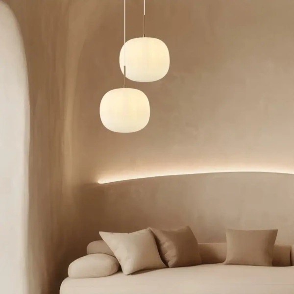 Okrągła wisząca lampa 20124 szklana kulista biały mosiądz