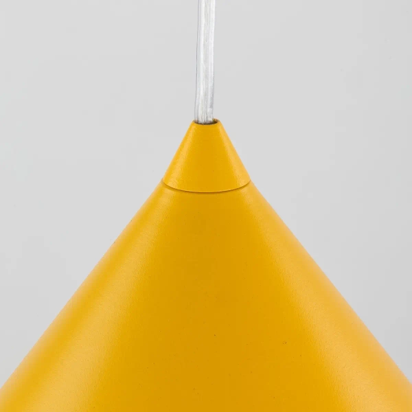 Trójkątna lampa wisząca CONO 10090 metalowa żółty