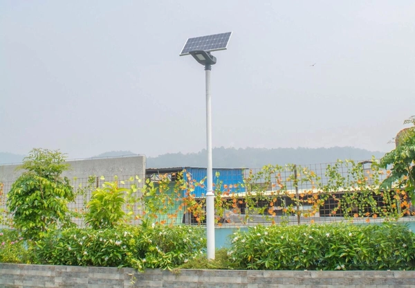 Solarna lampa uliczna INB-G03-40W+FA1M+SO4M Greenie LED 40W RGB z czujnikiem szara