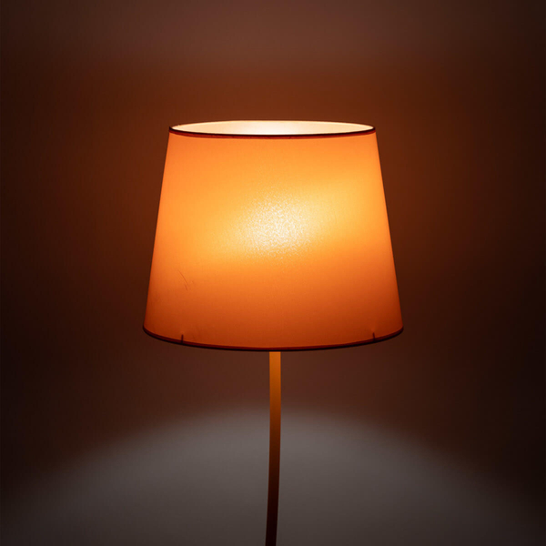 Podłogowa lampa do sypialni Nicola 6644 metalowa pomarańczowa
