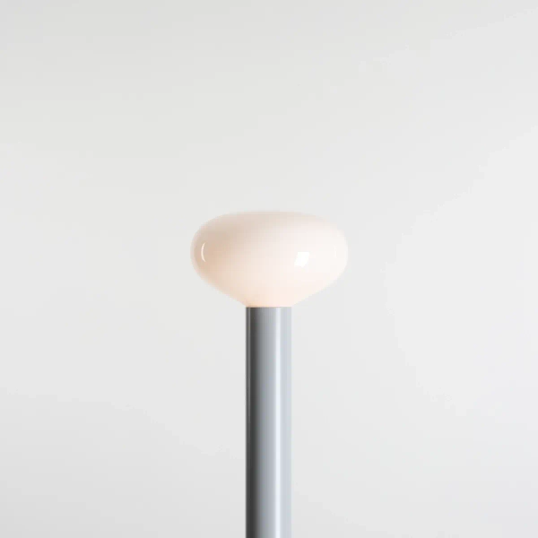 Podłogowa lampa skandynawska Flo Floor Grey 7000A22_M szara