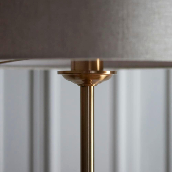 Podłogowa lampa do salonu Highclere 113461 z abażurem mosiądz antyczny