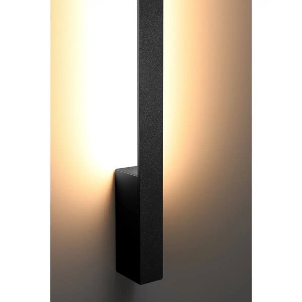 Minimalistyczna lampa ścienna Sappo LED 25W do holu czarna