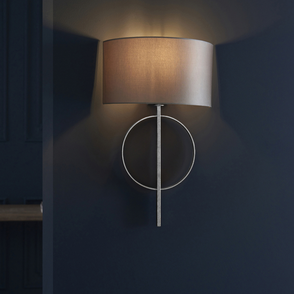 Ścienna lampa abażurowa L&-195214 Light& do salonu antyczna srebrna