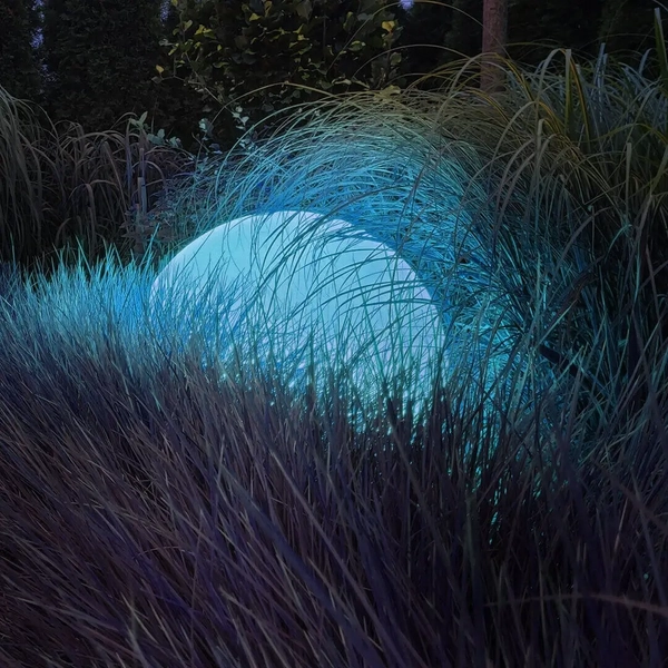 Zewnętrzna lampa stojąca Globo EKO1367 IP44 RGB bubble biała