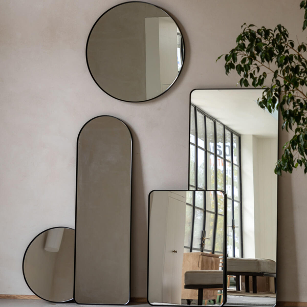 Minimalistyczne lustro Holworth 5056693546764 stojące czarny