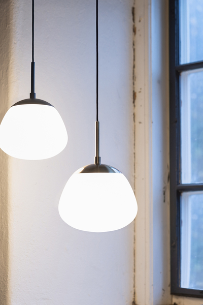 Szklana lampa wisząca Rise 108548 Markslojd klasyczna biała złota