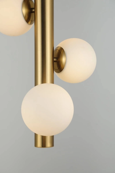 Złota lampa wisząca Cortega szklane klosze do pokoju