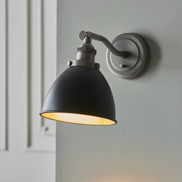 Metalowa lampa ścienna Franklin 98751 Endon do gabinetu cyna czarna