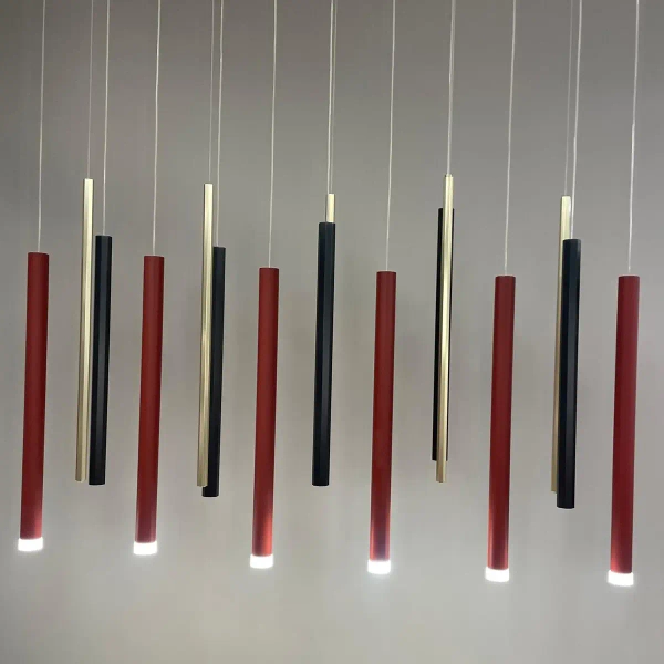 Minimalistyczna lampa wisząca Lungo do przedpokoju czarna